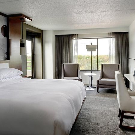 Hotel Marriott East Lansing At University Place Extérieur photo