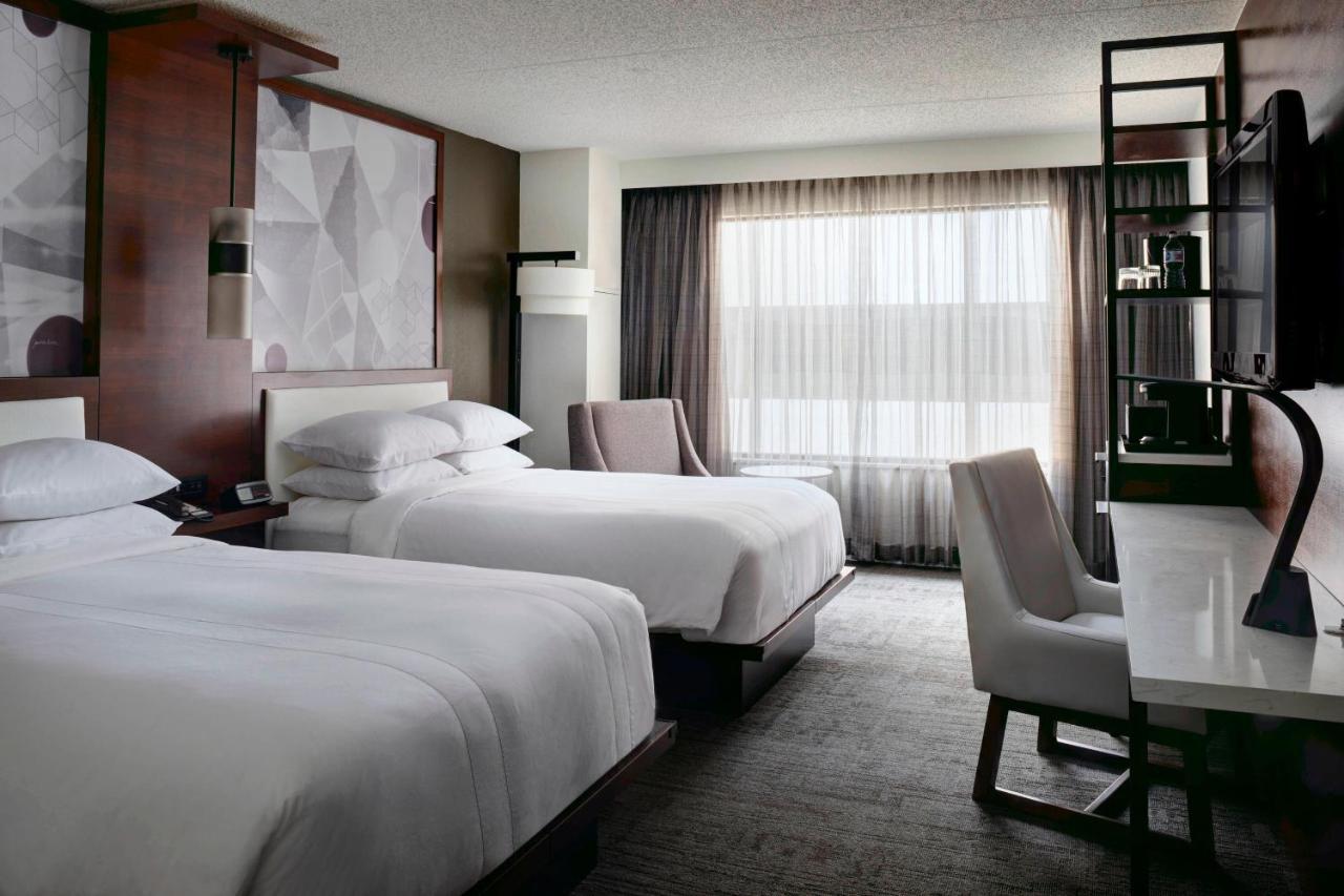 Marriott East Lansing At University Place Extérieur photo
