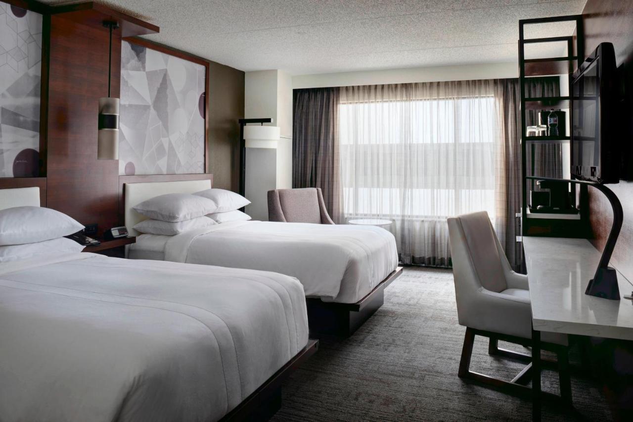 Hotel Marriott East Lansing At University Place Extérieur photo