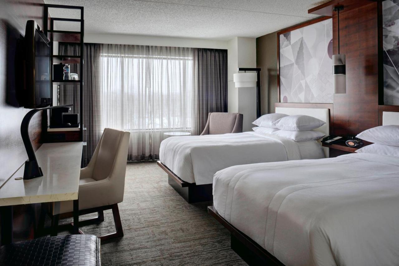 Hotel Marriott East Lansing At University Place Extérieur photo