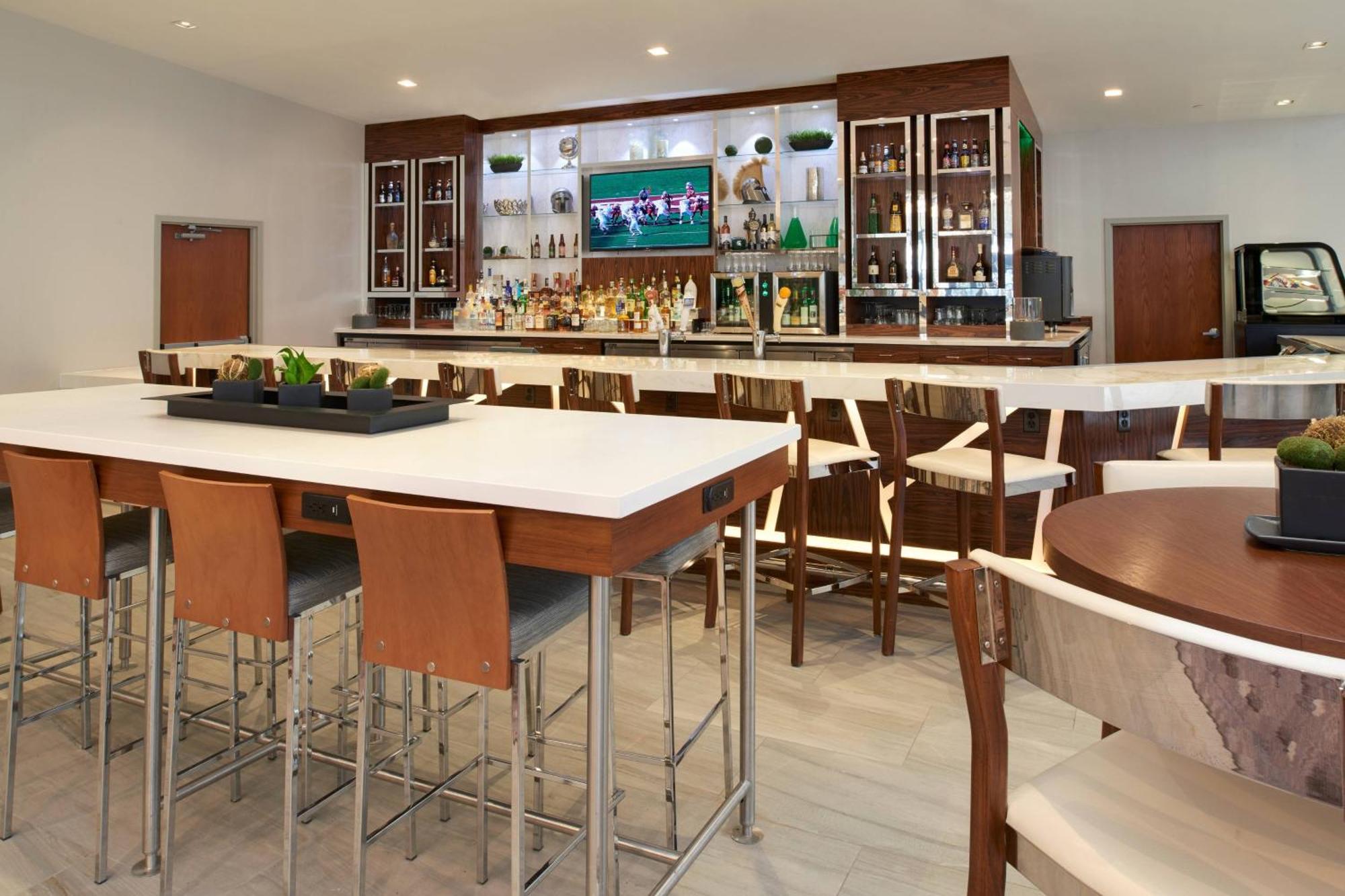 Marriott East Lansing At University Place Extérieur photo