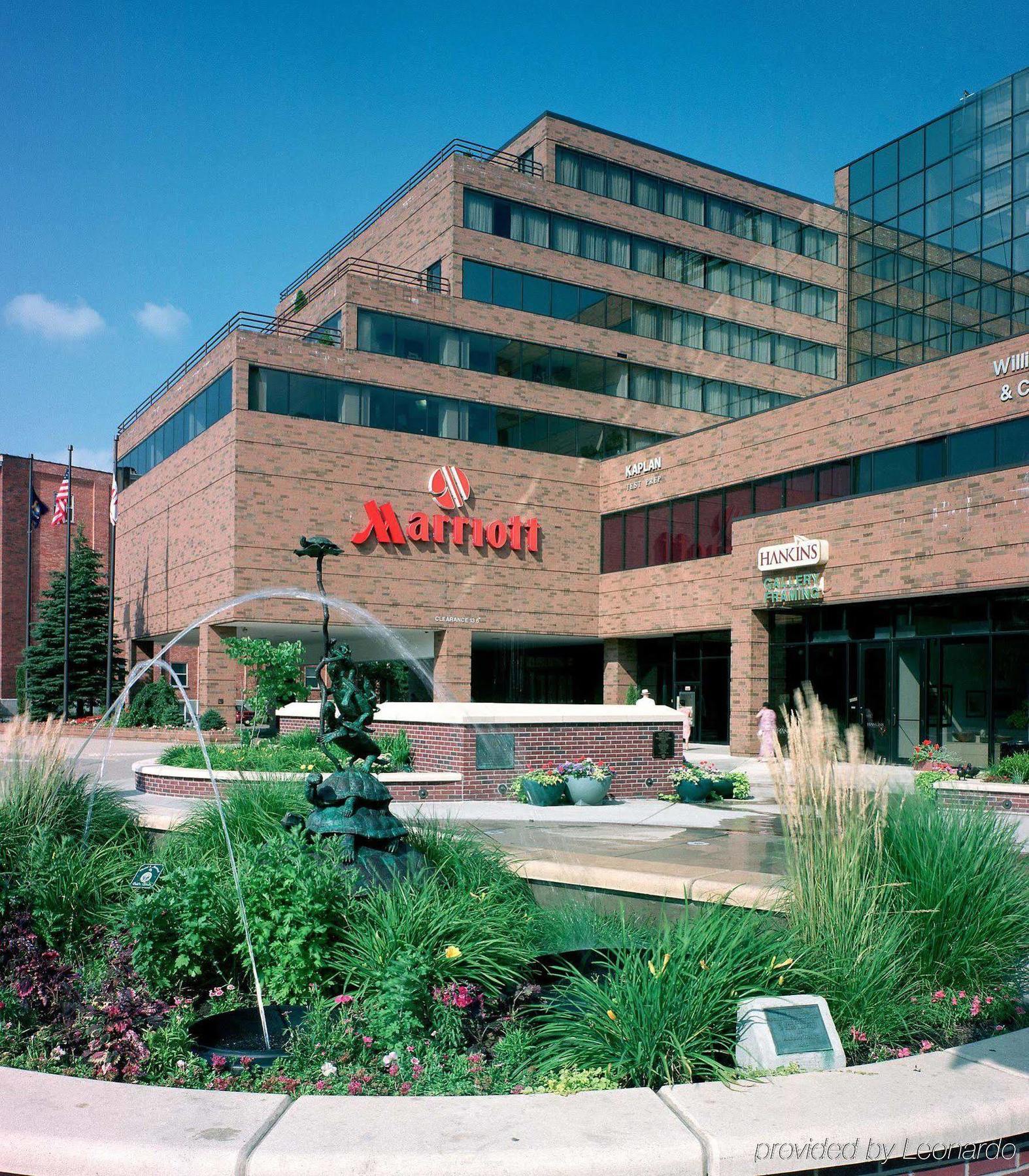 Marriott East Lansing At University Place Extérieur photo